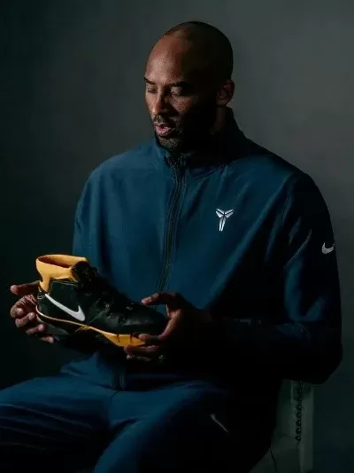 NBA 2K22科比球鞋购买攻略：官方专卖店、网店、电商平台、体育零售店及二手市场选购指南