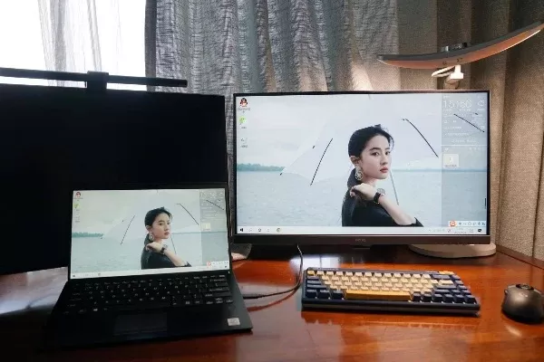 27英寸2K显示器：理想尺寸，画质细腻，空间宽敞