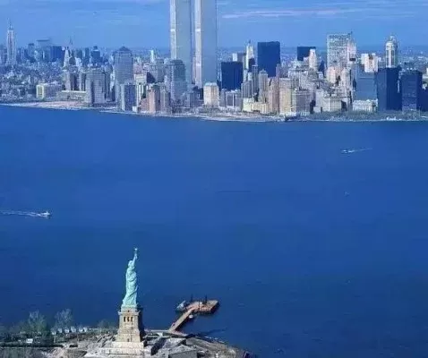 全球城市天际线：纽约、香港、东京、上海等地标建筑巡礼