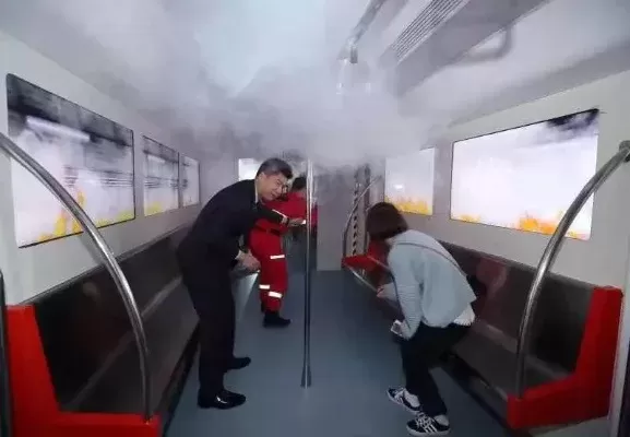 地铁逃生技巧：正确使用逃生架子的操作与建议